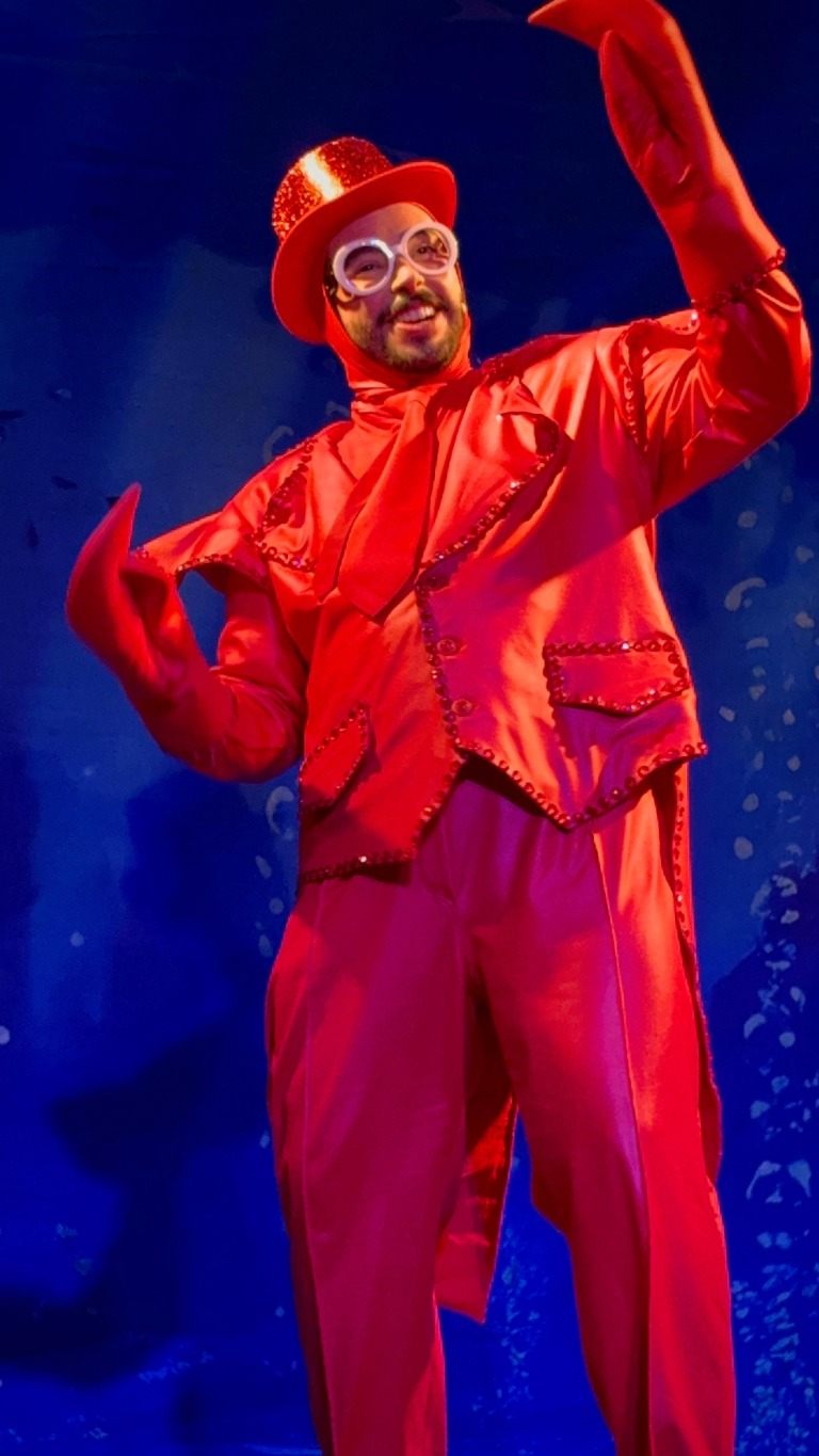 Cena do musical: Sebastião, o caranguejo